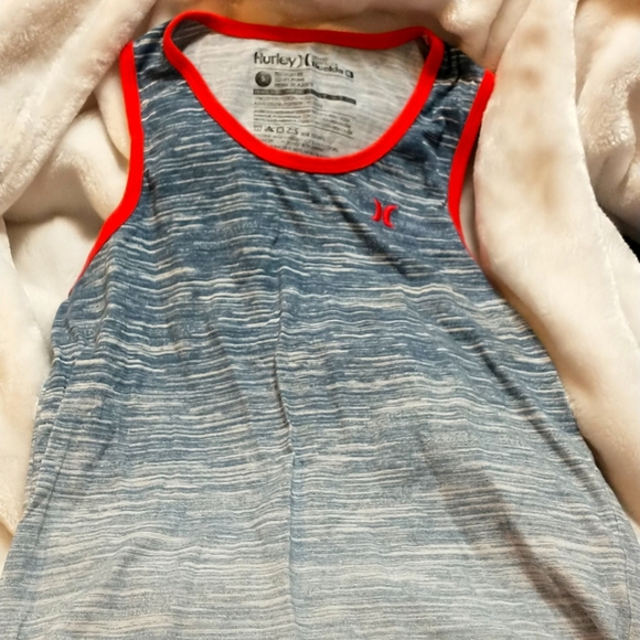 Hurley Tank - Picture 1 of 6